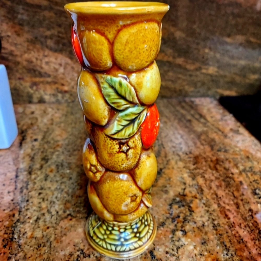 Vintage Japan fruit vase E3717